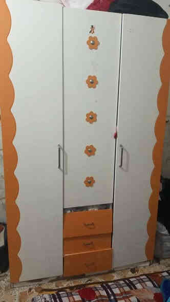 طباخ شغال اربع عيون كنتور 3 بوب و3 مجرات
ميز تواليت صغير 
سعرهم كلهن 90
للتواصل ***********
