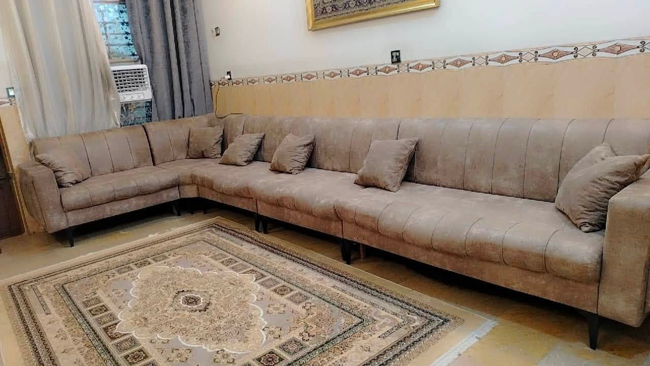 سلام عليكم تخم تفصال قبل سنتين نضافه 75‎%‎ سعره 200 وبي مجال مكاني رئاسه المعلمين ‭***********‬

