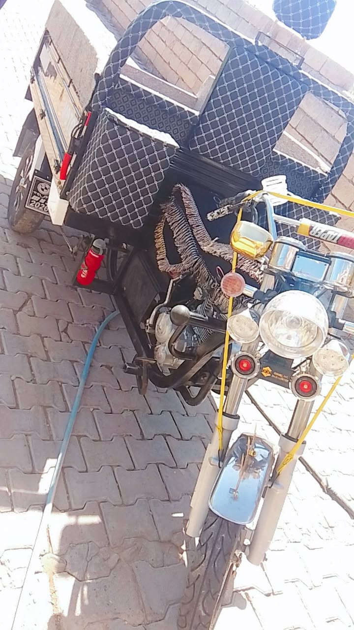 السلام عليكم ستوته للبيع صقر موديل 23 محرك كير اكسن خير من الله اوراق اصوليه سعرها 1900 وبيها مجال لشراي للاتصال ***********
