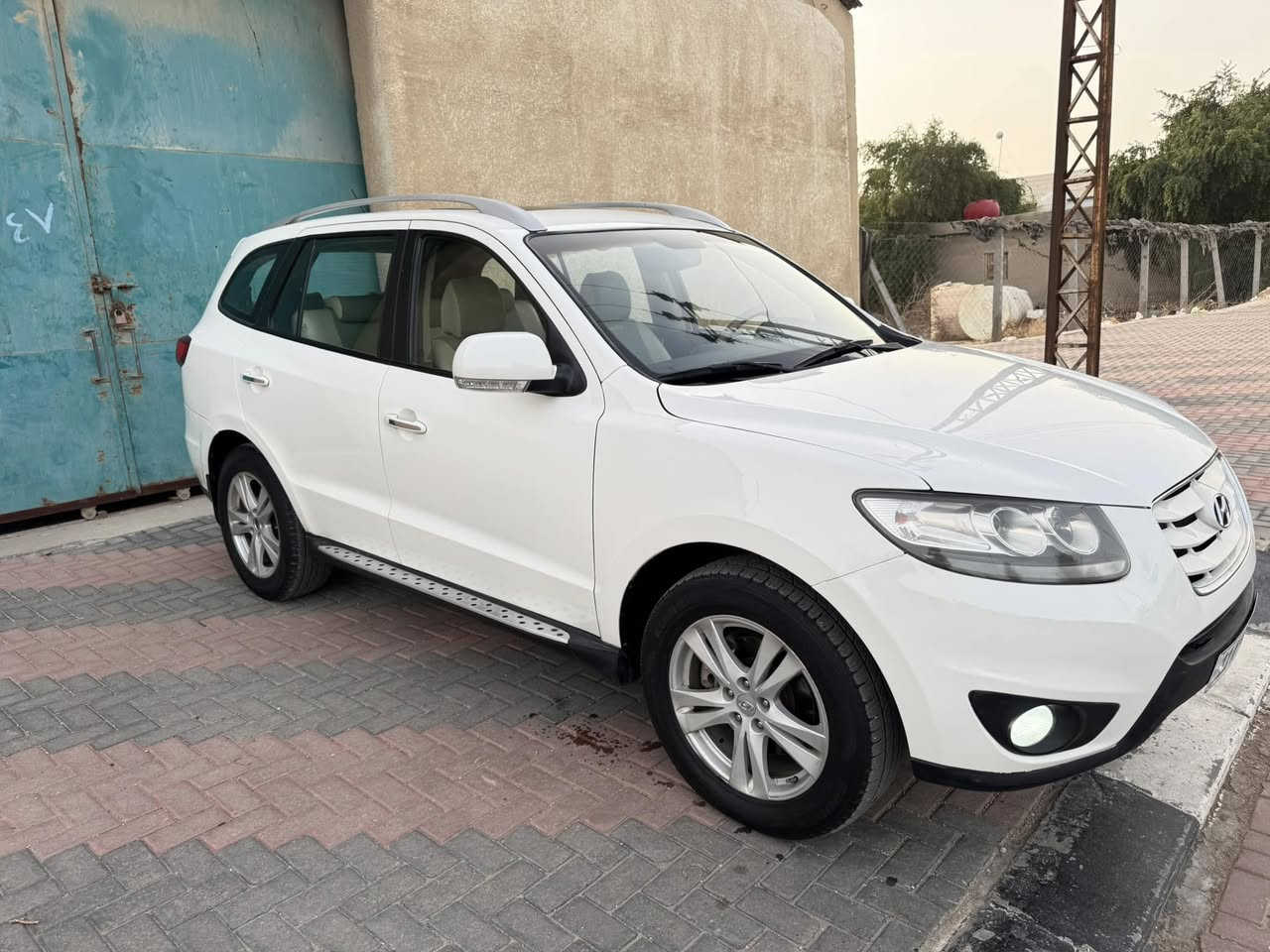 السلام عليكم سنتافي 2011خليجي فول مواصفات
مكفوله من تبديل والضربه ربع باب صبغ سونار موضح 
رقم بغداد بسمي مكينه 6سلندر مامفتوحه كير مامفتوح تبريد 3قطع ثلج ❄️ تدفئه 7راكب كشنات جلد كهرباء بصمه تشغيل بصمه ابواب مري شفط 
فور ويل 4*4كامره خلفيه ثلاجه وسطيه لايت زنون 
تخم تاير جديد حداديه جديده ادامه كامله للسياره 
السياره مال جناي احلى من الصور لابارد ولاشخوط 
مكان السياره كربلاء السعر 163مجال بسيط جدا ***********
