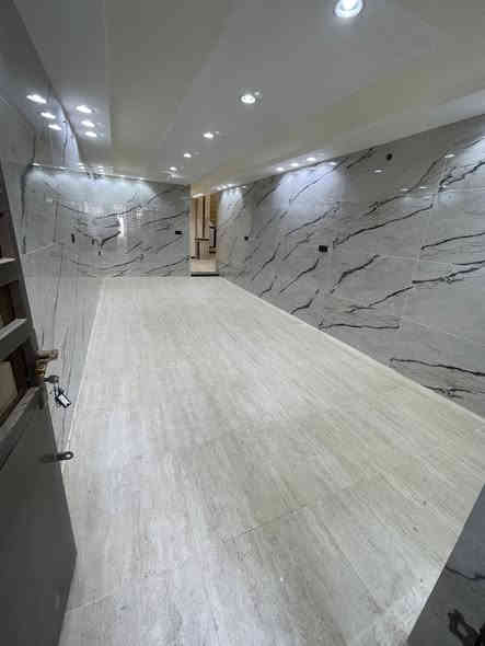 للبيـع 🏠 عرصات الهندية

عنوان العقار 📍 عرصات الهندية جهة السدة

🔶 المساحة  243 متر

🔶 الواجهة. 8،10 مـتـر

سنة البناء 2010 ومحدث تحديث كامل 2025

يحتوي على كراج حديقة صالة كبيرة هول داخلي مطبخ وغرف 

نوم عدد 4 ومجموعة صحيات 👍

❗️❗️ بســعـر منـاسـب لسـعـر السـوق ❗️❗️

 ــــــــــــــــــــــــــــــــــــــــــــــــــــــــــ
‎‏‎((شركة دار السلطان للعقار حيثٌ تَلتَقي الرُوٌية ,بلتَمَيٌز ))

❗️❗️ نسـتـقـبل العروض البيع الشراء والايجار ❗️❗️

بيع - شراء - ايجار - ادارة امـلاك - مقاولات عامة

‎‏‎📊كل ماعليك الاتصال أو المراسلة على الصفحة *ʲᵒⁱⁿ ᵘˢ*

 حسن زوانة *********** - ***********

‎‏‎الفرع الاول /عرصات الهندية مجاور فندق بلوم 

‎‏‎ الفرع الثاني /الـسـيـديــة الضباط مقابل افران الرباط

‎‏‎‏‎زبائننا الكرام بِكُم نَرتقي ونَتشرف بزيارتِكم ونَفتخر بخِدمتِكم ❤
