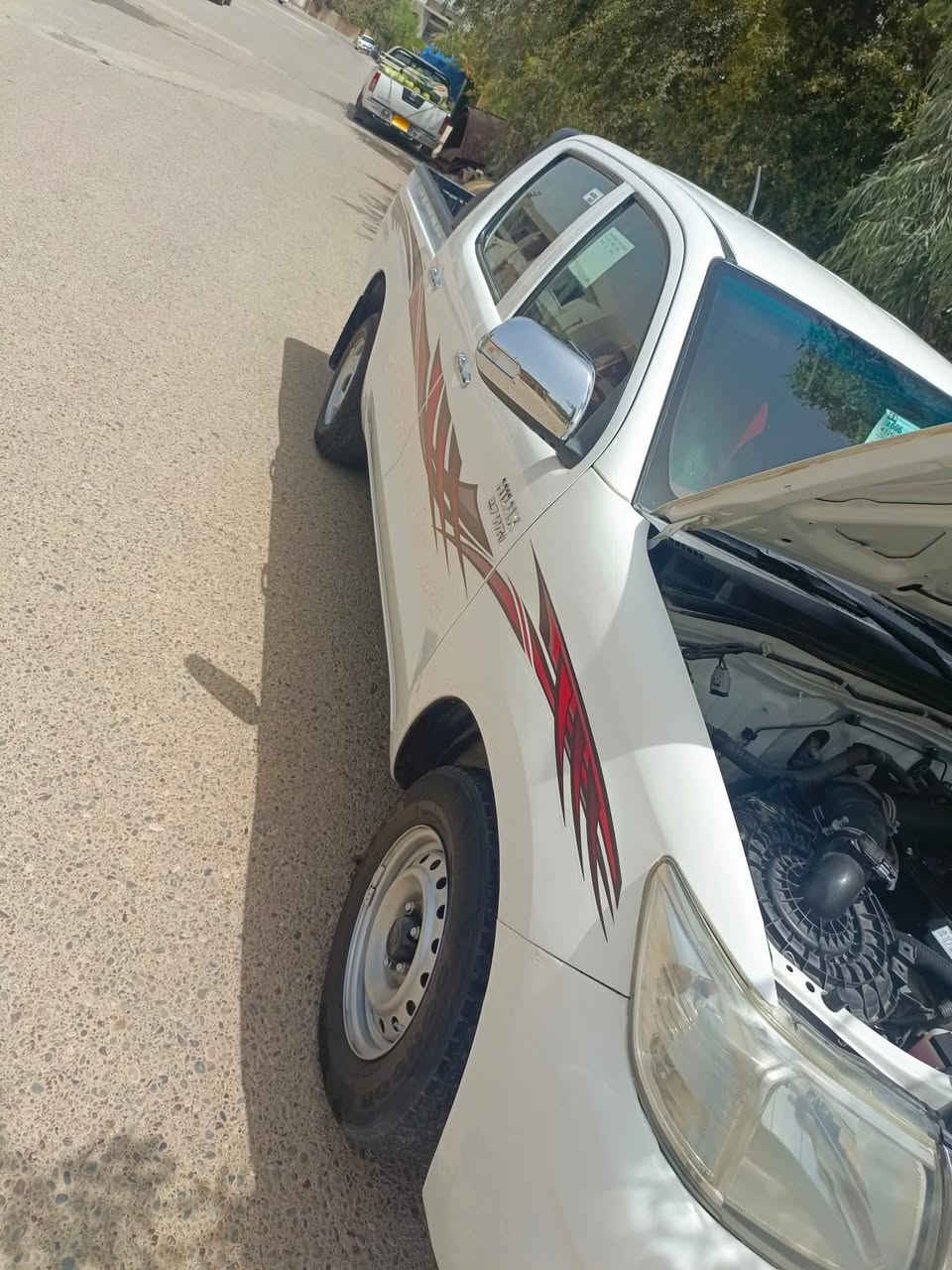 توتا مرزي للبيع 2014 رقم اربيل شاصي 12 
كير عادي 
كير مكينه تبريد تدفه مكفوله 
طخم تايرات جديد 
ماشيه 192 km
الشعر 207 بي مجال 
كركوك 
***********
