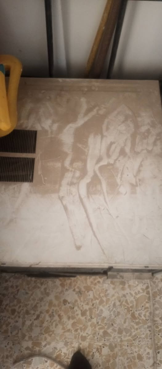 السلام عليكم مكيف نظيف اخو جديد بس وجه مالته ضايه سعر 270 وبي مجال مكان بغداد كماليه الاتصال على الرقم ***********

