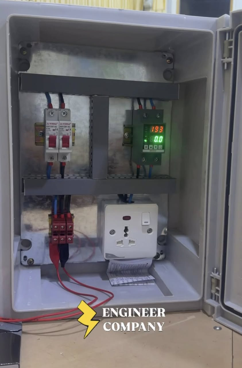 بورد شحن سيارة تم التنفيذ باحترافية عالية من قبل شركة ENGINEER COMPANY، مع ضمان جودة العمل وكفاءة الأداء في مختلف الظروف.

للاستفسار:
***********
***********

العنوان: ميسان - حي الحسين الجديد - قرب جسر الناظم
تتوفر خدمة توصيل لجميع محافظات العراق
