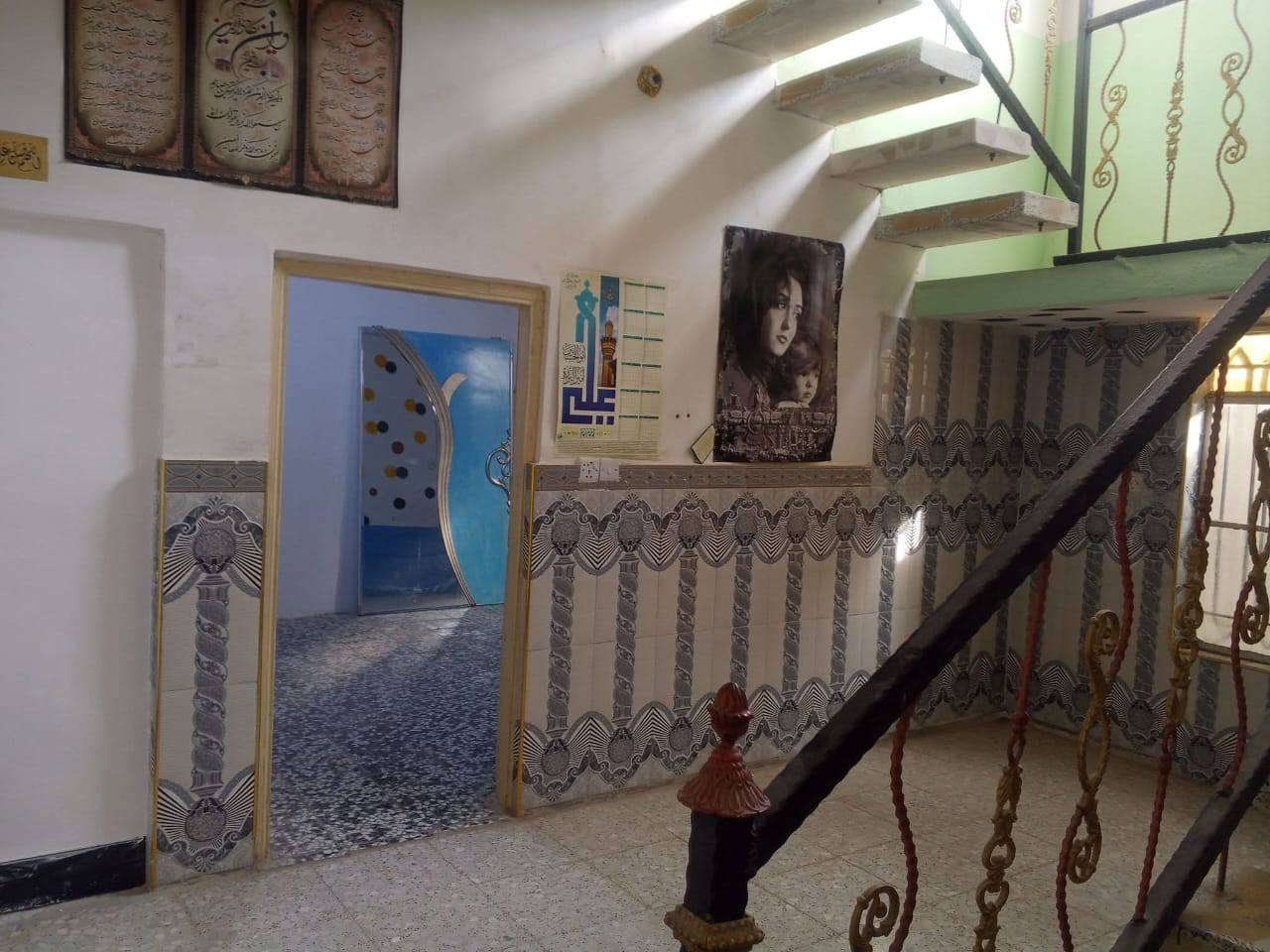 بسم الله وعلى بركه الله ،،،
يعلن مكتب دلالية الزراعي في حي ميسان ،،

باادارة الحاج أبو عبد الله الكرعاوي ،،

بيت للإيجار ،،

مساحته 115متر ،،

منو موصينه على غرفتين نوم جبنالكم بيت للإيجار نظيف وكاشي وسيراميك ،،،

غرفة نوم وصالتين ومطبخ وحمام وساحه بيت ،،والطابق الثاني غرفة نوم وصاله ،،

في حي ميسان نهايه الكيات شارع الزوار القديم خلف سكله الكرعاوي 

ايجاره 250 الف ،،

للاستفسار الاتصال بالرقم ***********

مامتواجد على الفيس اتصل عليه لو تعال للمكتب
