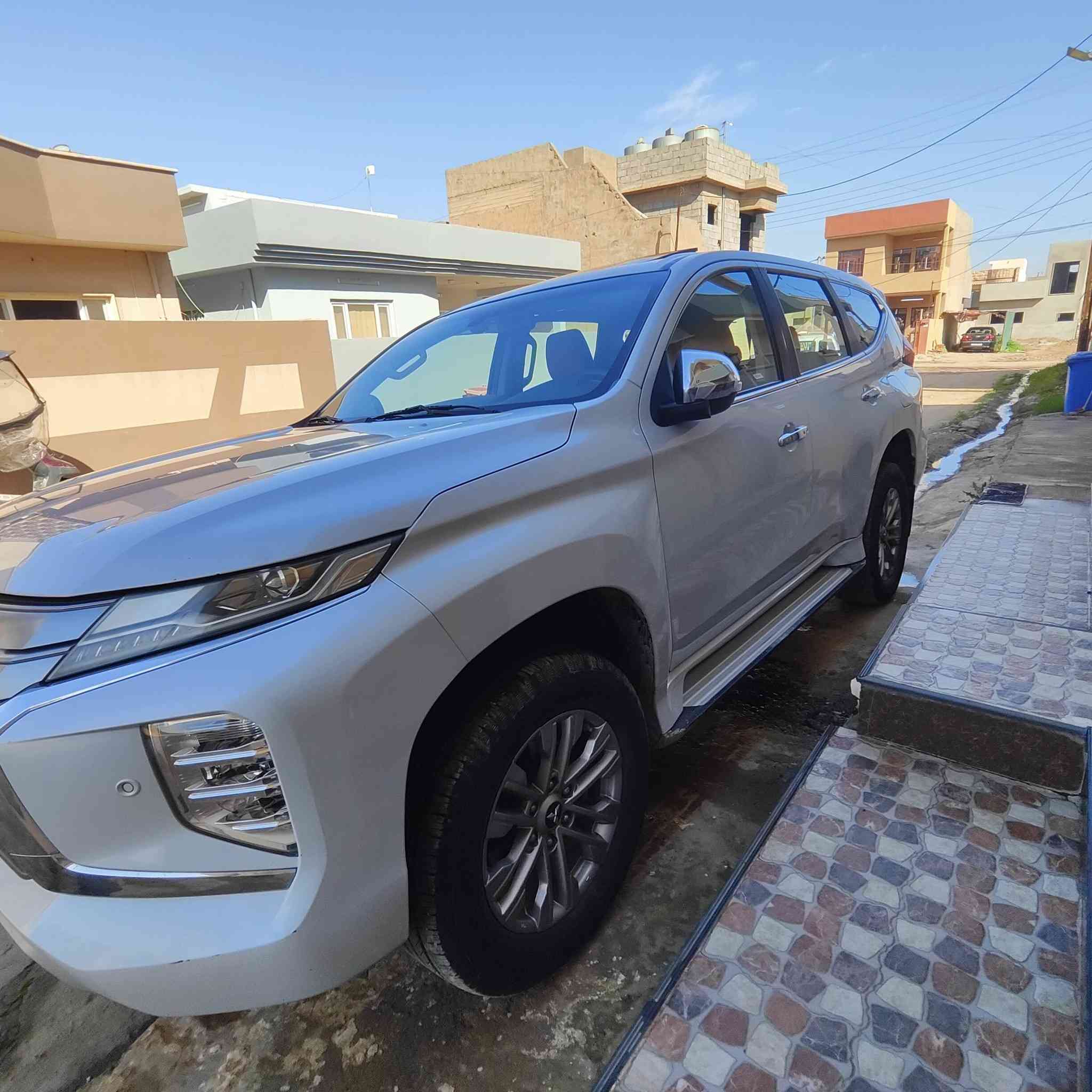 مونتيرو سبورت 2020
فول حلوة مواصفات 6 سلندر فورويل شاشة كبيره لمس كاميرا حاسه راردارت حاسات تحكمات ستريت بلوتوث اوكس كار بل 
محرك كير واير بشرط  
سيارة حيل نظيفة كلشي عل بلاد جديد 
سنوية هزة كلشي جديد مدفوع لـ
باسمي السنوية بشرط تحويل وغرامـة
سيارة مابيـها دينار مصرف كامل من كل نواحي
رقم *********** ***********
