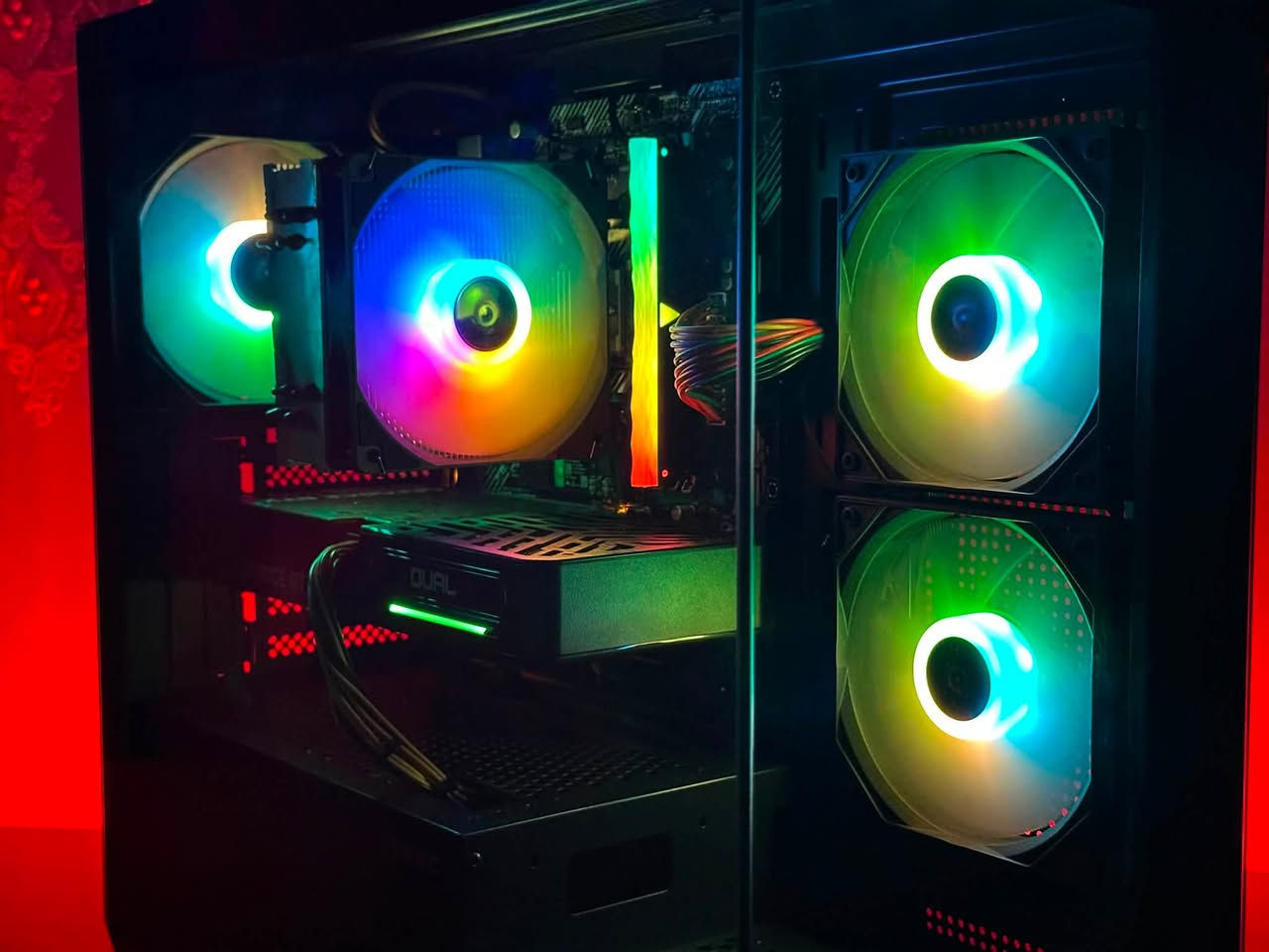 کیس قوی و جمیل و نضیف للبیع
GPU: 5060 8gb palit 
CPU: Ryzen 5 5500
MOTHERBOARD: B450
RAM: 1x16GB 3600mhz
HARD:  ssd 1tb
POWER SUPPLY: 650W 

سعر: ملیون و 125

توصیل موجود

***********
