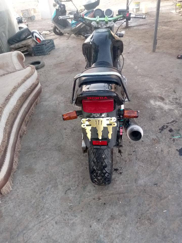 ياالله 
سلام عليكم اخوان دراجه سيبي فورر جيل اول 16 ولف ما ناقصه اي شي مكفوله من كلشي وين متريد تاخذه اخذه افحصه دراجه بيه سرعه خيرر من الله شلعه ومعدل ارجع واكلك مكفوله من كلشي مكاني الفلوجه الصقلاوية هاي اراقمي
***********
***********
