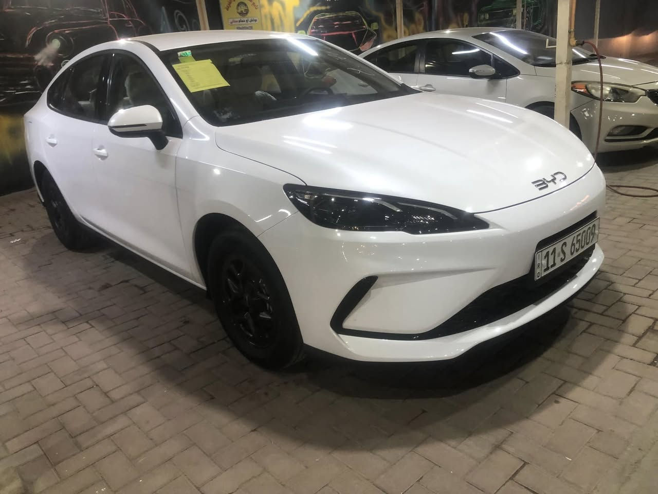 BYD Seal 5
2025 
رقم بغداد بأسمي 
زيرو
السعر 19 مليون قفل 
كامل ملحقات
بصمه كارت شاحن سماعات ارضيات وفوم وكافه الملحقات 
مكاني البلديات 
***********
