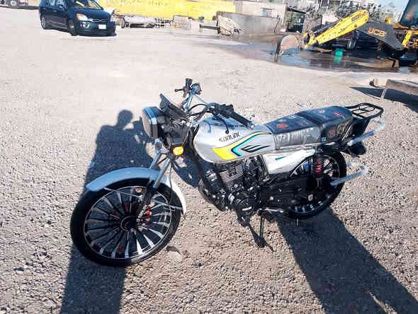 دراجه للبيع كفاله عامه موديل 25  كلهه شغال

 مابيها اي نقص وراق بيها. بصمات كامله ❤️️

سعر 800 بيها مجال قليللل 💕👋

مكاني ديالئ خالص هبهب 💕👋

رقمي ***********💕👋
