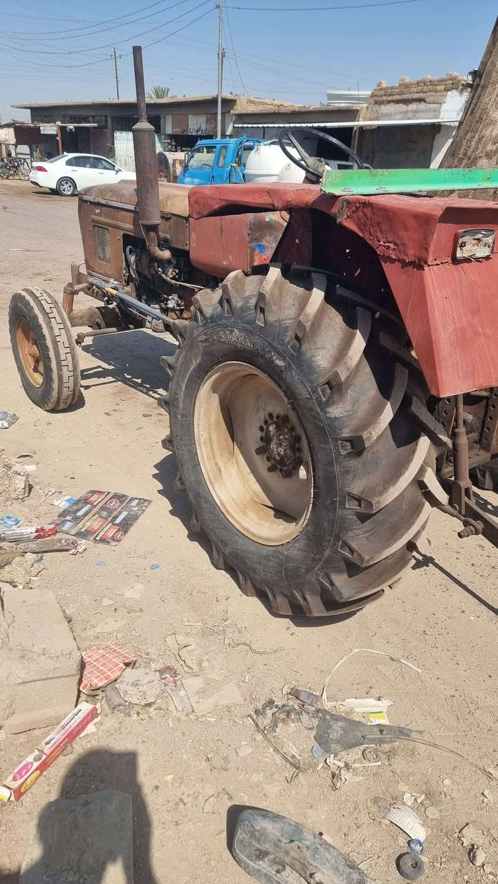 للبيع عنتر ٨٨ بدون
جاهزه من كلشي باور سلف باتري 
السعر ٣٥٠٠ مليون او بيه مجال
العنوان بابل محاويل الحي الصناعي
رقم صاحب المكينه ***********
