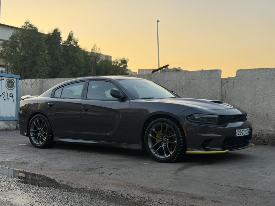 السلام عليكم لبيع
جارجر 2023 لاست كول نداء الاخير 
RT5700 سياره جديده بعنى الكلمه 
دخول جديد على وضع امريكا 
رقم اربيل موليد 1977 شهر 4
تحويل مباشر 

حادث سياره مثل ماموضح بلصور شبه الكلين 
جاملغ فقط مبدل نفس الوان تريد قديم موجود بيه جم رصعه مال تحميل 
دعاميه الاماميه جتي من امريكا مصبوغه 
كفاله عامه كير 
مكينه 
صدر 
دواخل 
يرباكات كله سليمه 
تخم ويل تاير زيرو 
جاهزه الاخير 
مكان سياره بغداد شارع فلسطين 
السعر 265 بيه مجال الاشراي 
***********
