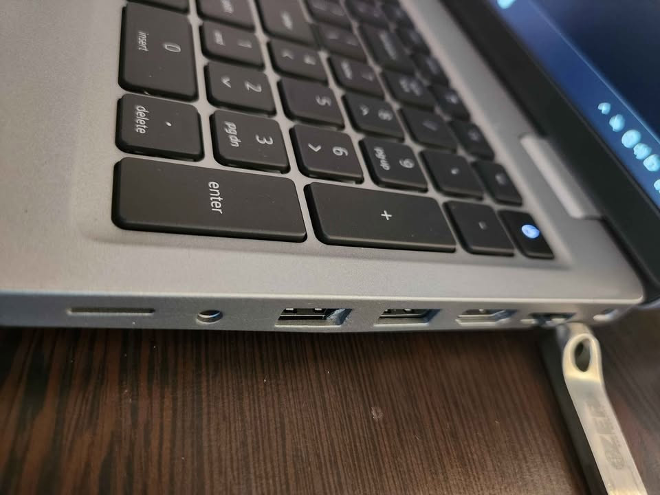 السلام عليكم 

لابتوب ووركستيشنdell precision 3571

 بمعالج i9 H جيل 12 خارق

14 core 20 thread 

مناسب للبرامج الهندسية الثقيلة والمونتاج والالعاب 

كرت شاشة خارجي Nvidia T600 4gb 

وداخلي iris 8gb 

Ram 16 gb DDR5

Ssd samsung nvme 512 

شاشة 15.6 fhd 

نظافة عالية بدون خدش

ضمان شهر 

السعر مليون و٥٠ الف

موجود توصيل للمحافظات 

للتواصل ماسنجر او واتساب ***********
