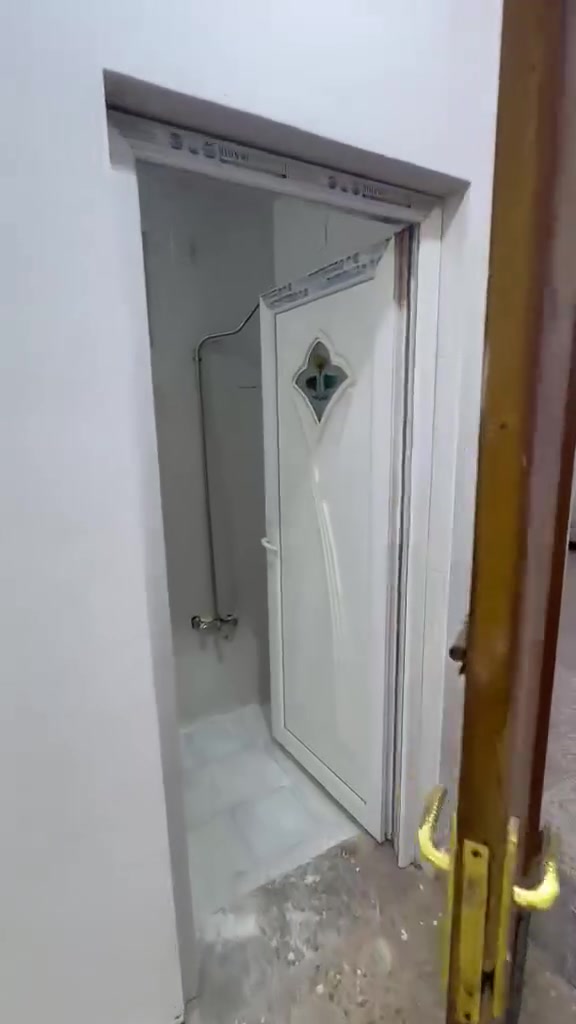 تحيه طيبه لمتابيعنا الكرام 💠
متوفر شقق للايجار نظيفه كلش
الشرجي مقابيل مدراس
 طابق اول غرف ٢ صاله مطبخ تهويه صحيات إيجاره ٢٥٠الف.
الطابق الثاني غرف نوم ٢ صاله مطبخ تهويه صحيات إيجاره ٢٢٥الف للاستفسار مراجعه مكتب ابو سلام للعقارات سماوه حي الصدر قرب فلكه ساعه مقابيل مطعم دجله....
واتساب ***********
اتصال ***********
