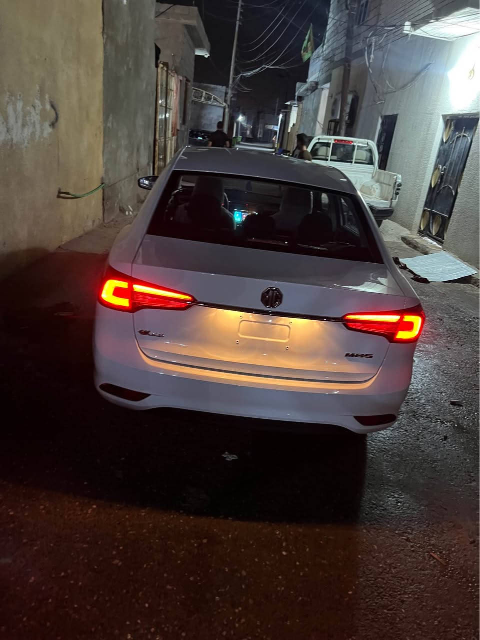 اعادة النشر بسبب الوعود الكاذبة !!!
MG 5 2025 
بدون رقم مكفولة كفالة عامة 
ماشية 3،000KM
الموقع : البصرة كرمة علي 
للتواصل : ***********
السعر : 97 البصرة, العراق
