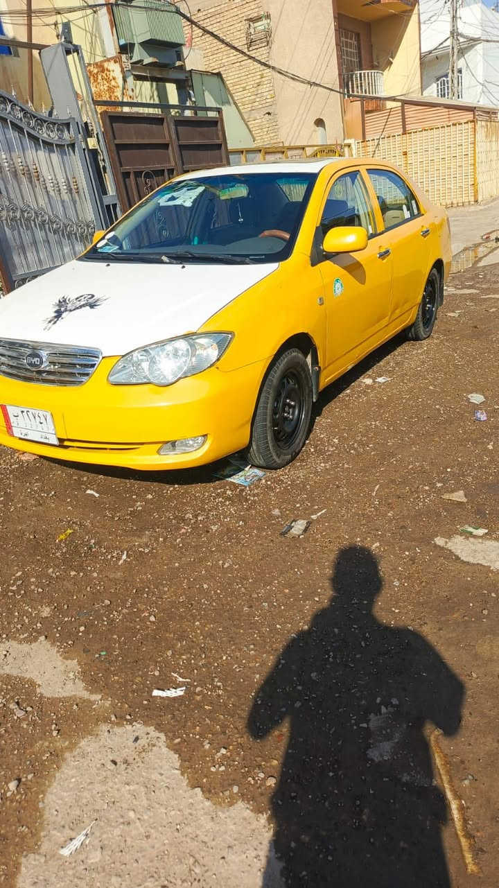 سلام عليكم بي واي دي F3
موديل 11
كير عادي  كله كامل كبل للشارع
كير عادي تخم تاير تخم ويل
منظومه تبريد كامله 
منطومه بانرين كامله
محرك لانسر 
صدر امامي خلفي كورلا جديد
معمره خياسات 
 منظومه زنون شاشه كاميرا 

بغداد / الشعب قرب سوق 4000
الاستفسار    ‭0771 349 5014‬
مكلف بلنشر
