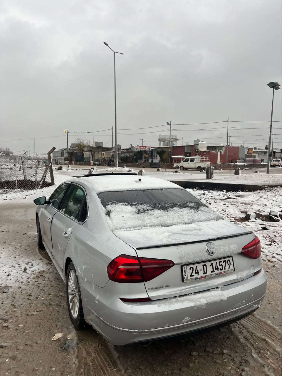 سلام عليكم 
باسات 2017 فول مواصفات se مكينة 1.8 توربو المرغوب 🔥
موصفات سلايت بصمة كشنات جلد كشنات هبتر كشن كهربائي وبعد هوايه مواصفات 
سيارة مكينة 18 توربو المرغوب 
السيارة داخلة كلين للعراق  هنا بل عراق صاير بيها حادث بونيد وباب بدون دواخل بدون ايرباك وبيها تعديلات بارد بدون دواخل بشرط
كير ومحرك بشرط 

سعر السيارة  (140) ورقة وبيها مجال للشراي 

تواصل خاص او واتساب.   ***********
*********** أربيل, العراق
