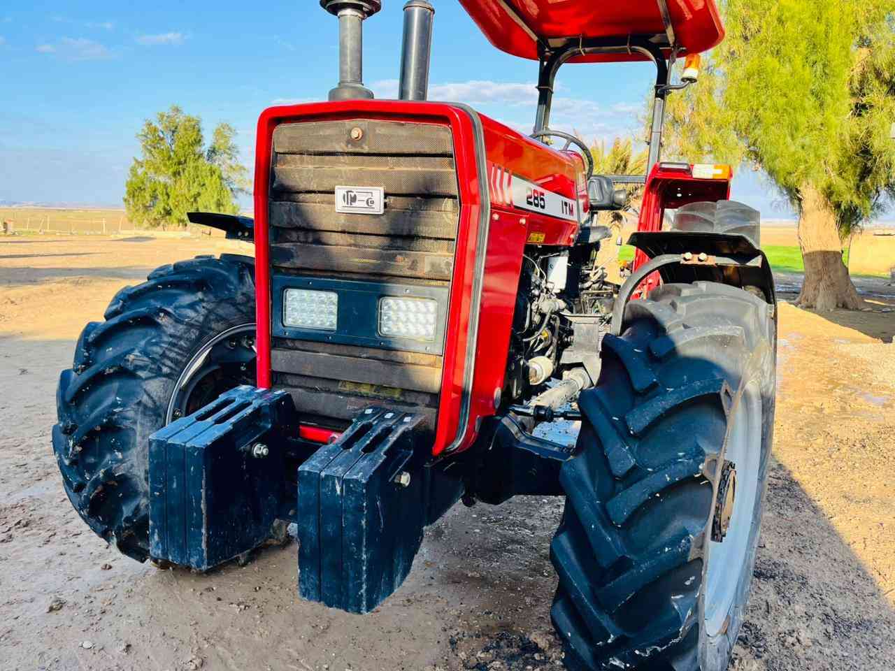 تركتر فوركسن ايرني موديل 2023ابلادي لاصرف لا بخار شرط اتحويل العنوان ديالى جباره كفري /السعر 135/*********** //***********
