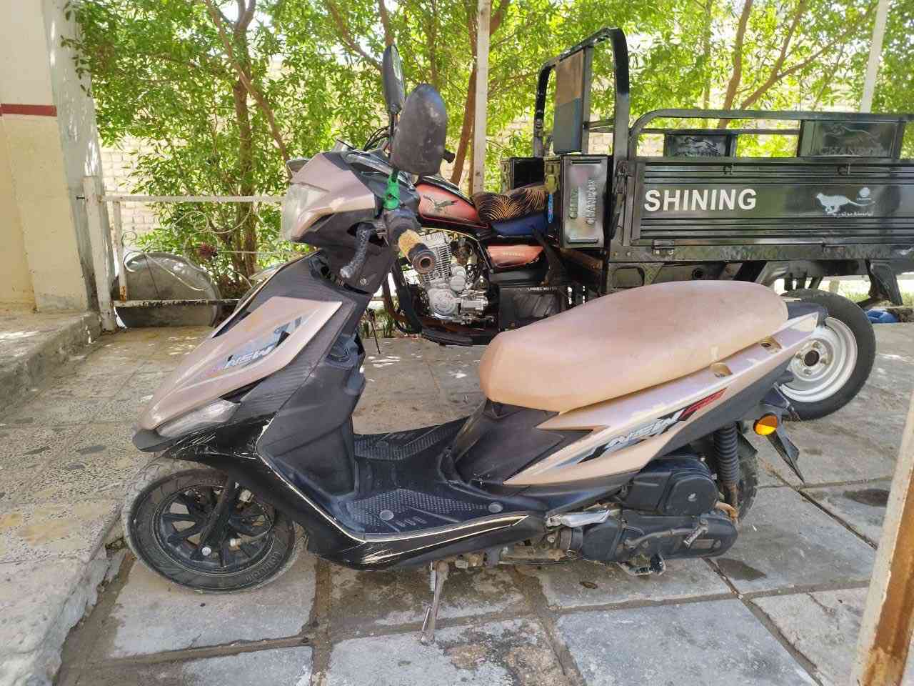 السلام عليكم ماكس مديل 2021 ام البصمه للبيع الدراجه كفاله عامه كلشي شغال سلف وهندر وكهربايات كلوب عالي وناصي اشاير يمنه يسره شغال محرك ما مفتوح ولا طابع مصلح السعر خاص و ترهم مراوس رقمي ***********
