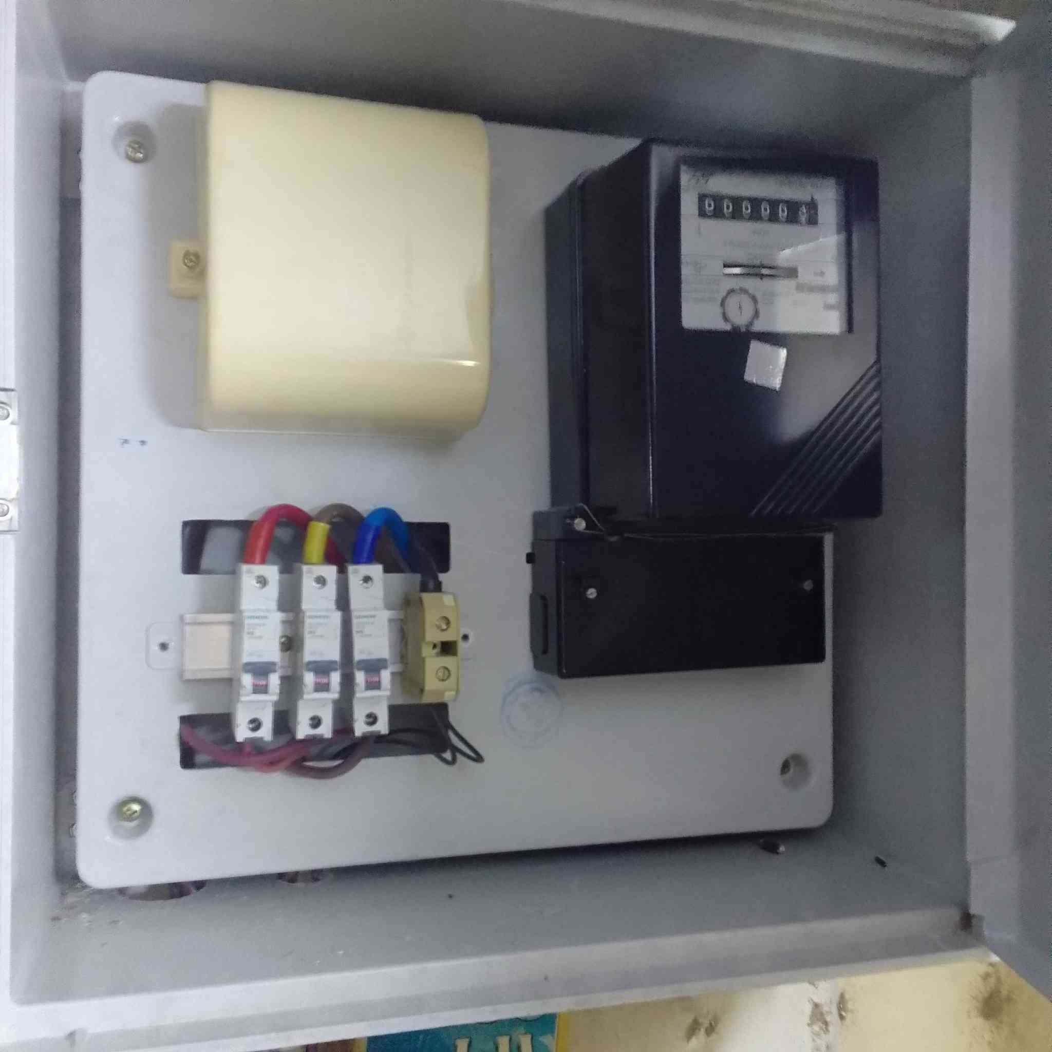 السلام عليكم ..صيانه وترتيب انواع البردات الكهرباء المنزليه وكذلك نصب وصيانه السبالت ..*********** حسين
