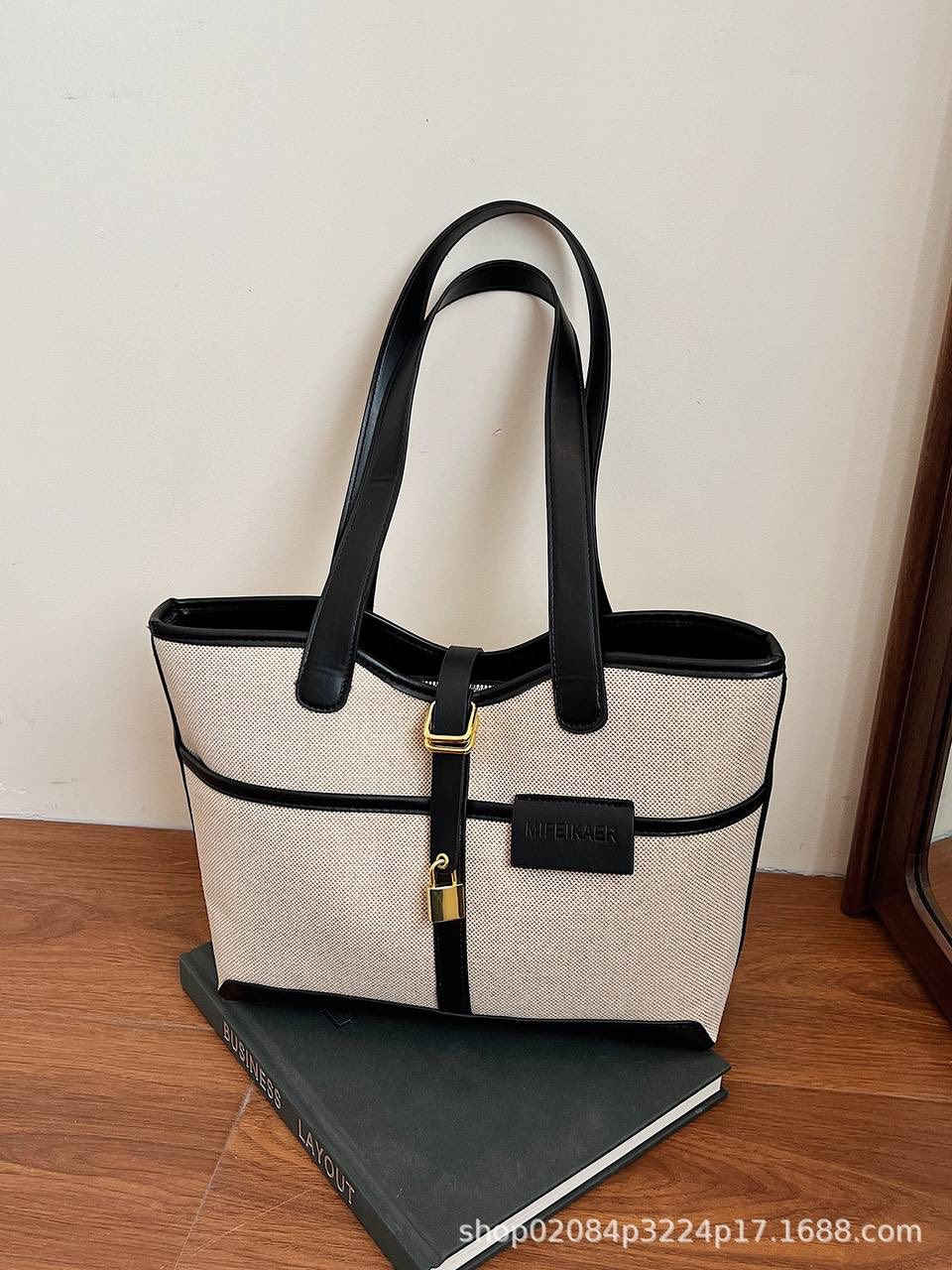 باقي الموديلات داخل قناة الحقائب 😍
جمله فقط
https://t.me/ayatstor757


**إذا كنت صاحب هذا الإعلان وتريد حذفه لأي سبب، رجاءا أرسل رسالة إلى الدعم الفني**