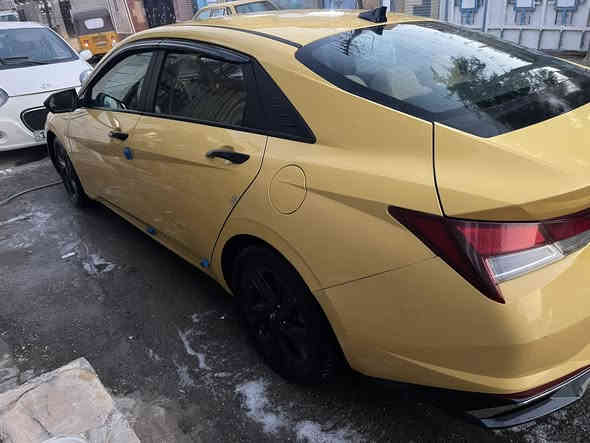 السلام عليكم النتره للبيع مع صور الحادث بمريكا وسونر وضربه بالجاملغ الخلفي مودل ٢٠٢١. السعر ١٤٧ ورقه 
*********** للاستفسار
