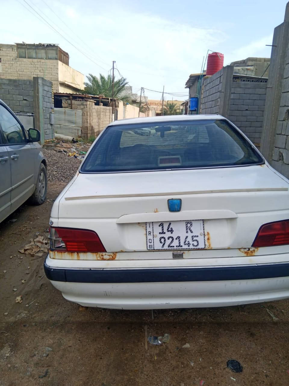 بارص 2014 للبيع
رقم بصرة بأسمي شرط التحويل سنوية لل2030 هزة ما منتهية شواصي نظيفة مكفولة من الضربة القوية ، كير ومحرك نظيف وعليها ادامة السيارة صافية والبدي عظمتة حلوة بس ما ملكوط  
السعر 42 وبيها مجال 
البصرة جزيرة شط العرب 
 *********** بي واتساب مكلف بالنشر
