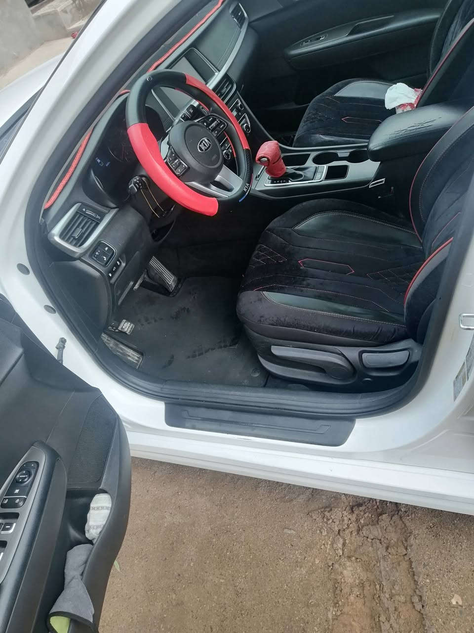 السلام عليكم
ابتيما ٢٠١٩..امريكي
محرك ٢٤٠٠ جي دي اي.. غير مفتوح.. 
رقم اربيل دولي. سنويه بأسمي تريد تحويل تريد وكاله. 
سياره ليبل واحد اي تبديل قطعه مابيه بيه صبغ فقط
موضح بلسونار.. موجود بلمنشور
وصور الحادث موجوده
مكاني نجف كوفه
***********هذا رقمي
السعر... ١٥٢ بيه مجال
..
