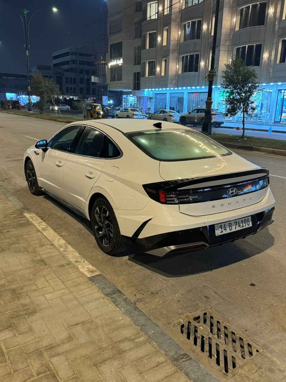 هونداي سوناتا ٢٠٢٤ فول عدا البانوراما حادثها موجود بالصور تبديل دعامية اصلية نفس اللون والبنيد pdr صار بي تكحيل وتغلف ppf السيارة مكفولة من الصبغ بدون شواصي بدون لغود بدون ايرباكات معروفة مواصفاتها رادارات ٣٦٠ درجة كامرة خلفية دوارة  كشن سايق كهرباء تدفئة سعرها ٢٠٥ مجال قليل للاستفسار 
***********
