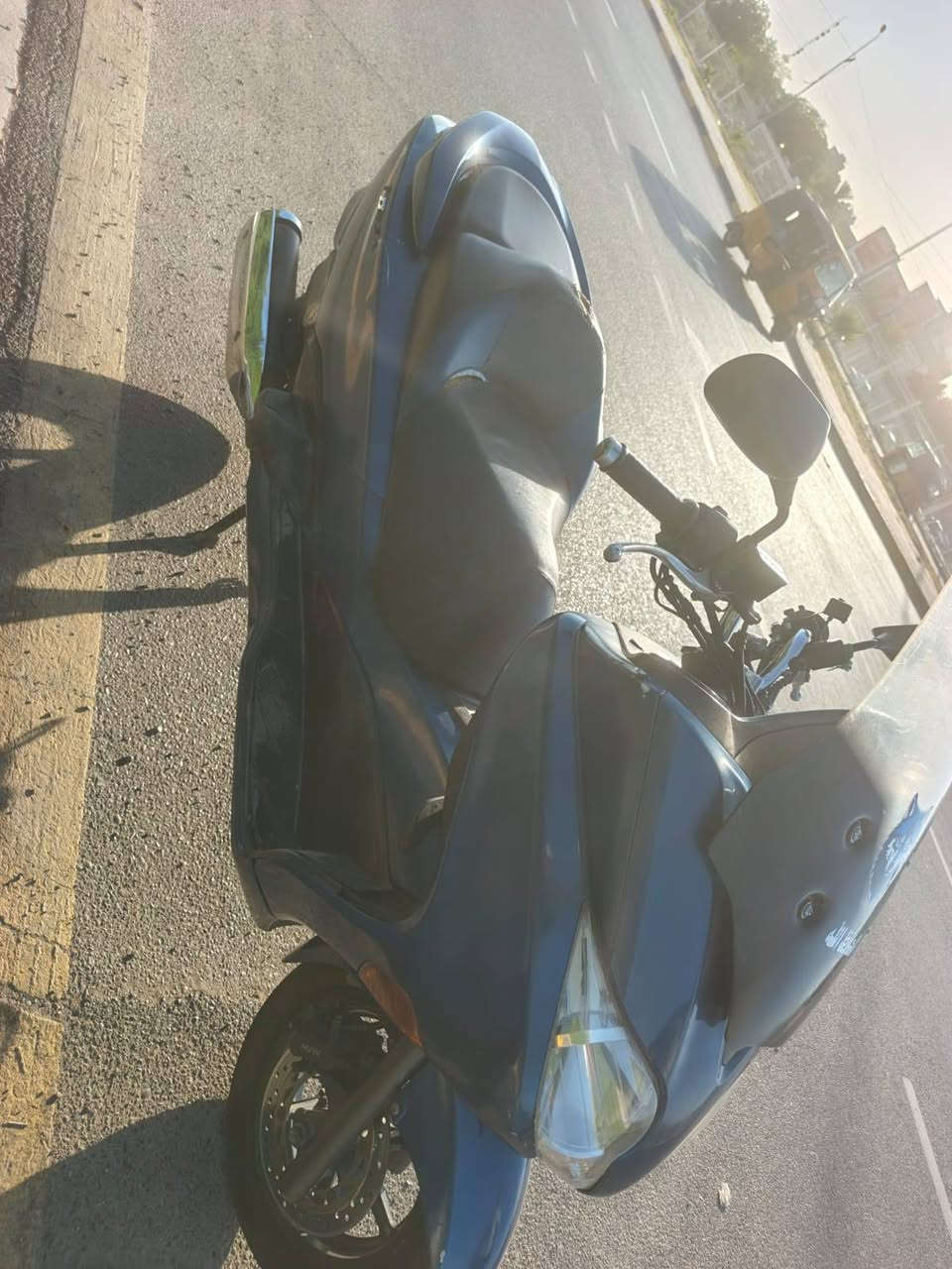 دراجه فورزه للبيع كفاله عامه سعر مليون وميتين وبيها مجال الاستفسار ***********

