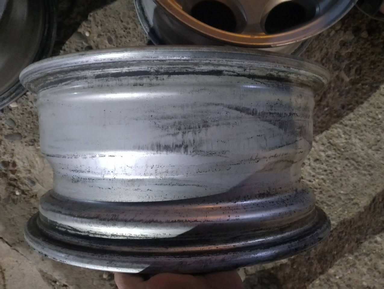 اسلام عليكم ويل كب مال دب مع الستادات مكان موصل الأيمن السعر 250 دولار ***********
