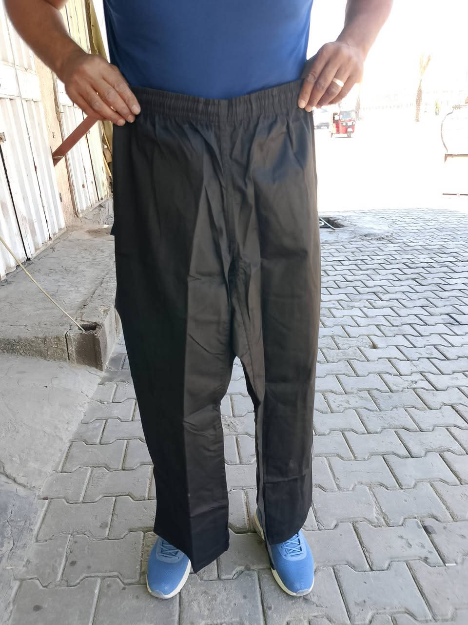 السلام عليكم 
عندي شليف كامل بجامه سوده وكل القياسات متوفر جديد مو باله فقط جمله مو مفرد عنواني كربلاء المقدسة حي العامل مقابل ملعب الغاضريه لتواصل عبر الفيس بوك او الاتصال على الارقام التاليه 
*********** اتصال فقط 
‏‪***********‬‏ اتصال وات ساب

