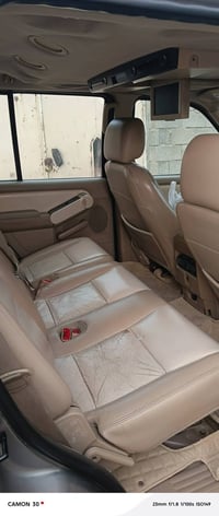 فورد ئيكسپلور موديل 2008شريكه نيڤا كوشين جلد كوشين كاره بايى سلايد شاش...