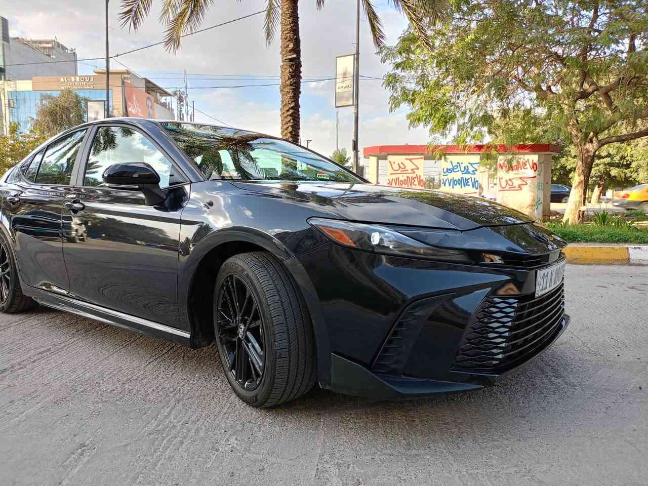 𝟐𝟎𝟐𝟓 𝐓𝐎𝐘𝐎𝐓𝐀 𝐂𝐀𝐌𝐑𝐘-SE 𝐁𝐋𝐀𝐂𝐊
تويوتا كامري (SE BLACK) موديل : 2025

اللون : اسود

عداد المسافة : ١٨ الف كيلو 

حجم المحرك : 2.5L (4.سلندر) هايبرد

حادث السيارة : صبغ بنيد ودعامية امامية وخلفية 
                          مع تعديل وصبغ بسيط بالشواصي وتعديل بارد بالجاملغ الخلفي صور الحادث مرفقة.                                      

الايرباكات : دركة + بردة

المواصفات : SE 𝐁𝐋𝐀𝐂𝐊

كيـــج الكتـــرونـــي

شـــاشة كبير لمـــس

شحن وايــــر ليـــس

كــــاميــــرة

ابـــواب  بصمة

بصمة تشـــغـــيل 

تشـــغـــيل عـــن بعد 

داخل رصاصي وابيض

هـــانـــد بـــريـــك بصمة

اوتو هولد (𝐀𝐔𝐓𝐎 𝐇𝐎𝐋𝐃)

اوتو ستارت (𝐀𝐔𝐓𝐎 𝐒𝐓𝐀𝐑𝐓)

رادار امامي
‏‎
رادار جانبي (نقاط عمياء)
‏‎
رادار خلفي (التحذير من الاصطدام)
‏‎‏‎
حساسات جانبي 
‏‎
مانع انزلاق+𝐀𝐁𝐒

نظام (𝐄𝐂𝐎)

نظام (𝐍𝐎𝐑𝐌𝐀𝐋)

نظام (𝐒𝐏𝐎𝐑𝐓)

تحكم استيرن

تبريد لمس

تبريد خلفي

كشنات كهربائي

لايتات (𝐋𝐄𝐃) ليـــد عدسة زينون

بكلايتات (𝐋𝐄𝐃) ليـــد

ويــــل كــــروم اسود

رقم بغداد 

السعر : ٢٠٥ ورقة

‏‎تفاصيل اكثر الاتصال علی ارقام التاليه  

WhatsApp☎️***********

عنوان📍بغداد حي الخضراء او حي الجامعة
