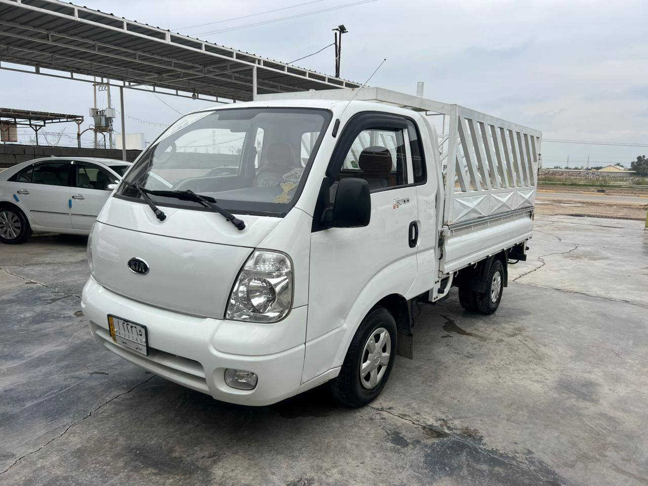 بسم الله الرحمن الرحيم اللهم صل على محمد وآل محمد 
السلام عليكم اخون عندي هاي سيارة كيه 2012 سيارة محرك 2700 رقم ديالى ألماني تحويل ثاني يوم مشروع وطني سنويه 27 سيارة مكفوله كفاله عامه عدة كارت بل بل بدي مقدي عشر سنتات  سيارة وضع شركه تراي زيرو محرك وكير وصدر أمامي خلفي وكسل وشاصي عل وضع شركه سيارة ماشيه 220 سيارة بحالت الوكاله صعبه تحصل كيه موديل 2012 بهيج نضافه شرط الفحص مكاني ديالى بعقوبه شراي يتصل ويدلل وهاذة رقمي *********** السعر 103  وبي مجال شراي يتصل ويدلل
