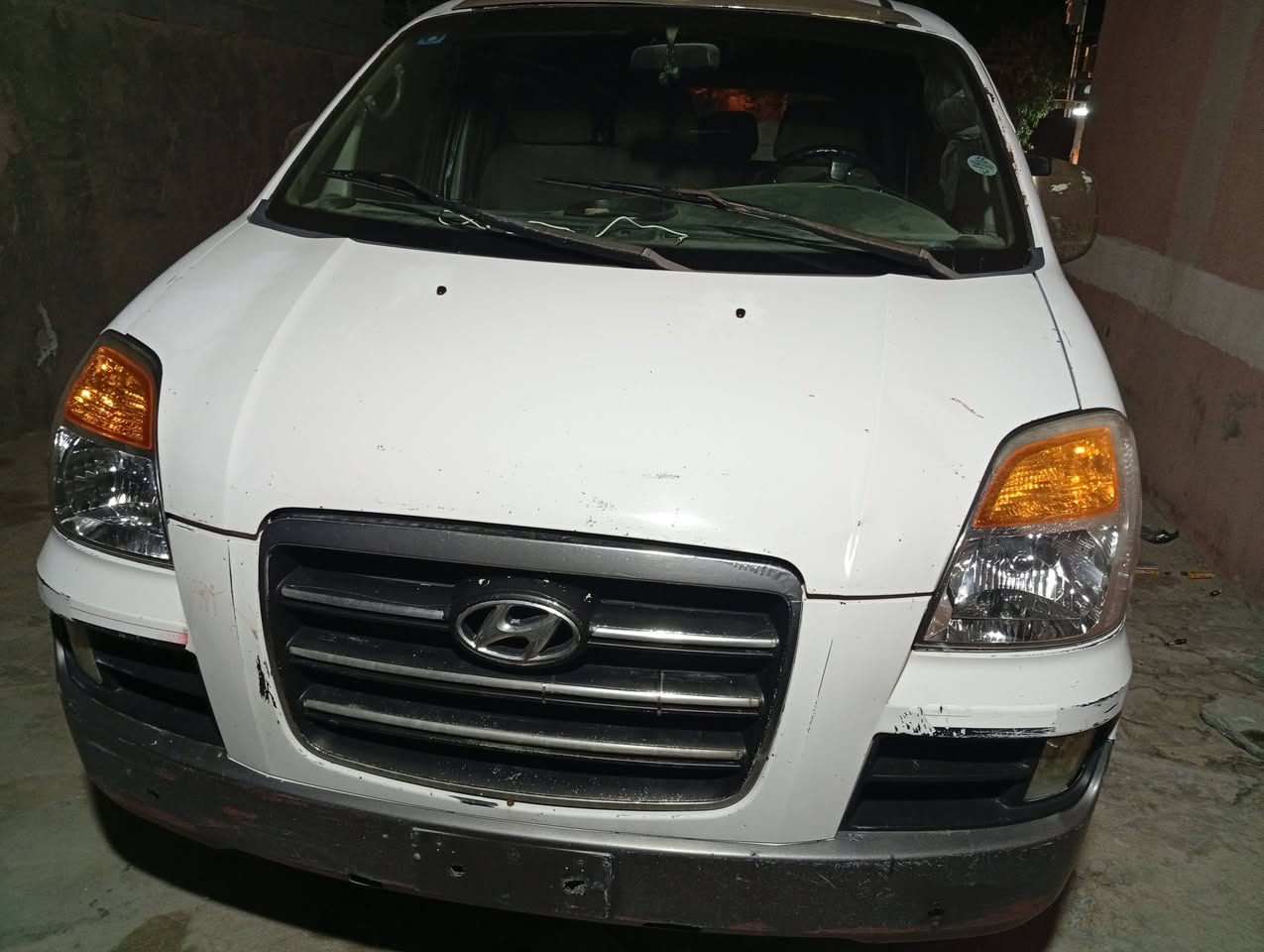 سلام عليكم ستاركس 2007 مسكر كير عادي 7 نمر بالنسبه للبدي مكفول بس انطخت طخه خفيفه بالباب العبري الكدام يرجع بارد  سياره بأسمي مصفره من كلشي تحويل مباشر رقم انكليزي بابل باقي على الاستلام السنويه قبل سبوع مجدده 
مكاني بصره ابي الخصيب 
***********
سعر 100 وبيها مجال
