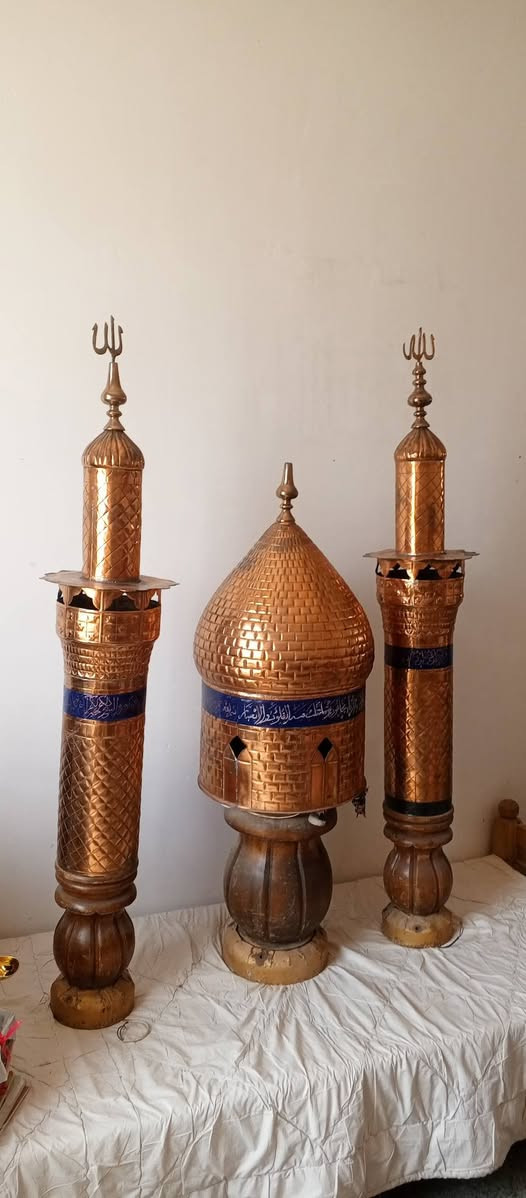 بدون تشابيه ضريح الامام العباس من عمل البرونز الاحمر والدك يدوي مع اناره داخليه العرض 20سم الارتفاع متر وعشرين القبه العرض 40 الارتفاع 80 مع القواعد جاو خشب السعر قيم وأخذ بل يرضي بيه الله


**إذا كنت صاحب هذا الإعلان وتريد حذفه لأي سبب، رجاءا أرسل رسالة إلى الدعم الفني**
