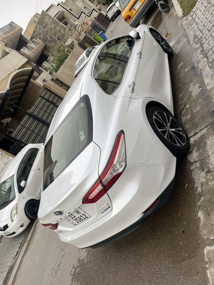 السلام عليكم للبيع كامري مديل 2020 خليجي شركه SAS فول مواصفات 1/1 محرك هايبرد وبانزين السياره ماشيه 72 باسمي تحويل ثاني يوم السعر 210 وبيه مجال مكان السياره الاعضميه شارع الضباط للاستفسار ***********
