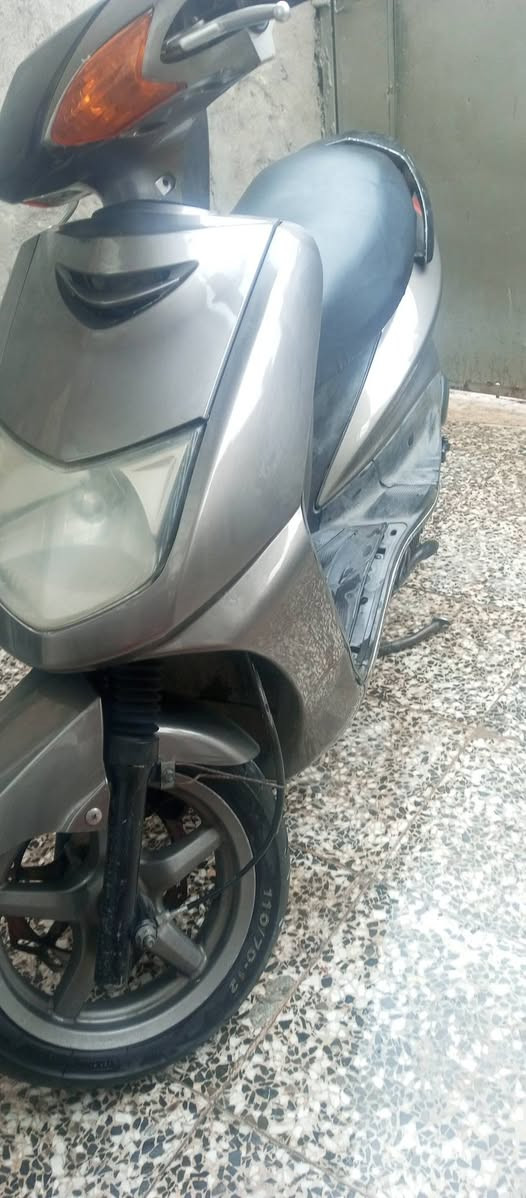 دراجه سكنس نثيه نكره سلف دراجه شلعه ومعدل تخبل
كهربائياتهه كامله بلاديه دراجه  دراجه خير من الله بس مجفته مره وحده فقط وبدلت الهه كله بلاديات مو تجاري سعرهه ٦٠٠ رقم ***********
