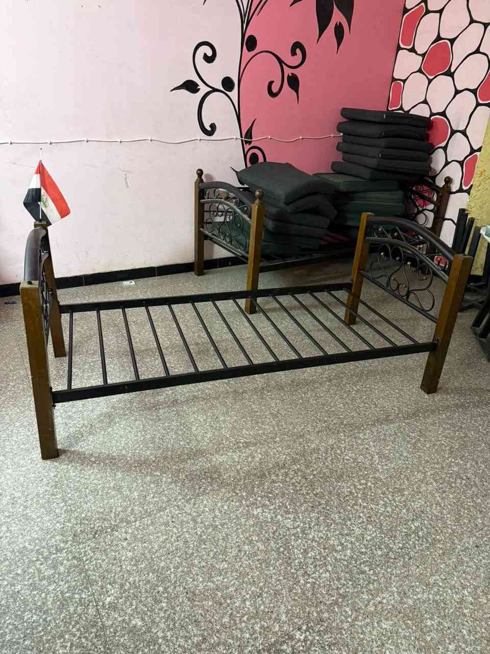 غراض للبيع التواصل علا الرقم. //***********
