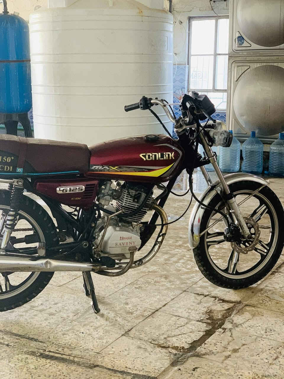 الاسلام عليكم دراجة سافان 2020.   محرك مامفتوح. اوراق كاملة  كهربايات شغالة   السعر 470.  مكاني واسط الصويرة ***********
