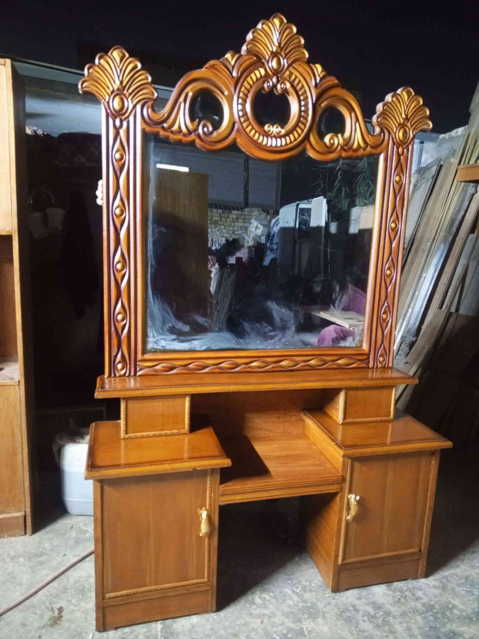 غرفه صاج سوكيه ام ال5 ابواب كلش نضيفه اخت الجديده 
سعر 500 قفل 
الشراي يجي خاص أو يتصل *********** بغداد
