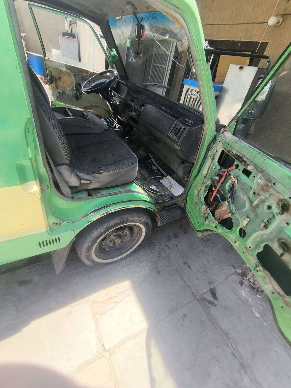 السلام عليكم للبيع كيا بنكو موديل ٩٦ سياره خير من الله 7 چنگال  مكينه خيط بخار كير مكفول حداديه تخم تاير السعر 50 وبيه مجال مكان ديالى خان بني سعد للاستفسار الاتصال على الرقم التالي *********** أو *********** اكرم العزاوي
