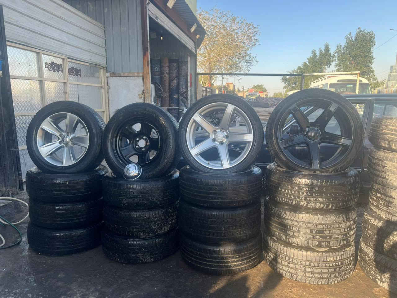 السلام وعليكم شبابنه الطيبه اليوم راح اسويلكم قنبله 💣🧨 الموسم احنه من نحجي كول وفعل 👌 خصم ٦٠ ٪؜ عل أي ويل تريده او ويل كب جميع أنواع السيارت نشالله متوفر أي ويل تريده طكلي سكرين ودخلي وتساب وتشلع ماي العين والماعنده امانه لله ابدله عل حسابي هذه رقمي خادمك الصغير دعبول *********** مروس بيع شراء متوفر مكاني بغداد تقاطع الكياره
