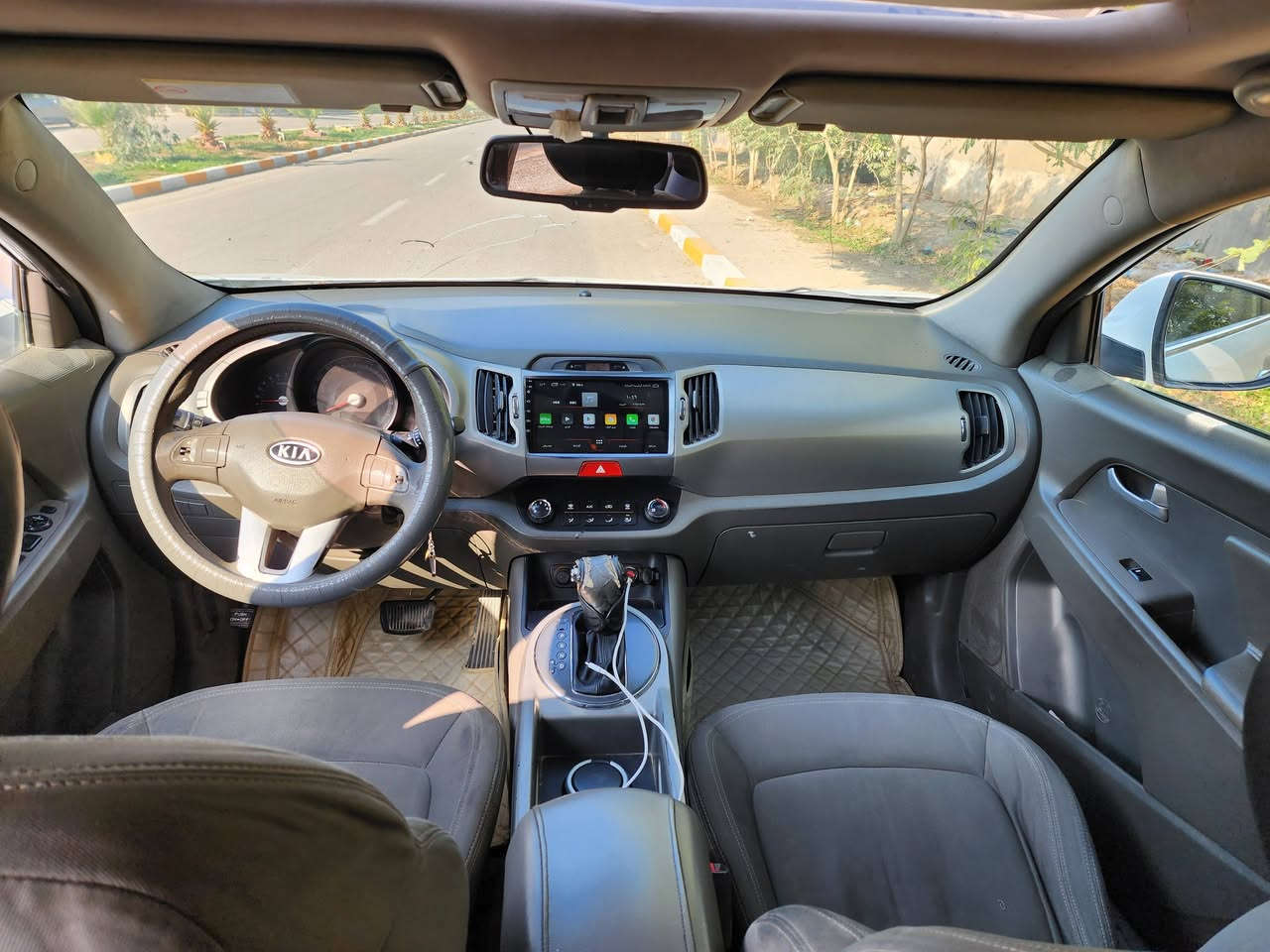 سبورتج  2011خليجي فول عده البصمه 
السياره جاهزه من كلشي
محرك 2000 دوش
السياره بيهه صبغ قطعتين أثر شخط
السعر 133 مكان السياره بغداد اليوسفيه 
***********
***********
