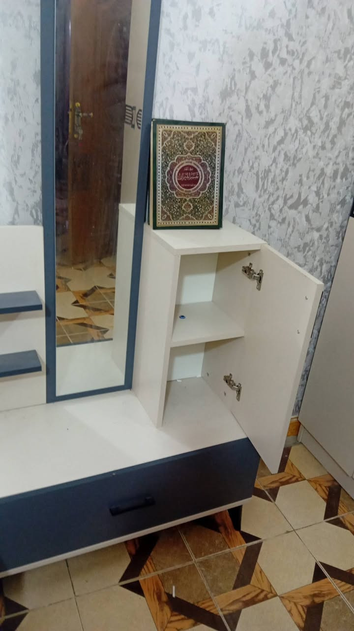 السلام عليكم ورحمة الله وبركاته غرفه نوم شبابيه ماخذته ٧٥٠ قبل شهرين وهسه دننتقل اصلا منايمه بيه لان فوك واني مسويه عمليه برجلي ومكدرت بعد اصعد اريدها ٥٠٠ مكان الامين شارع الأرامل قرب مدرسه ذات العيون


**إذا كنت صاحب هذا الإعلان وتريد حذفه لأي سبب، رجاءا أرسل رسالة إلى الدعم الفني**