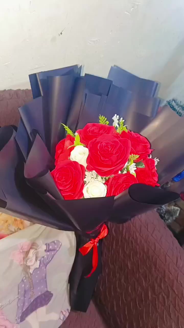 يتوفر لدينا باقات ورد مختلفة ومتنوعه تليق باذواقكم الرفيعة ❤️

✨ باقات ورد متنوعة من حلويات القند ✨
لأن الهدية الأجمل هي اللي تجمع بين الذوق والرقة 🌹💛
وفرنا لكم باقات ورد فخمة بتنسيقات متنوعة تناسب كل المناسبات:
🎁 تخرج – خطوبة – عيد ميلاد – زيارة – شكر – أو حتى “بدون سبب”!

💐 ورد طبيعي/صناعي بتنسيق أنيق
🍫 مع لمسة حلوة من حلويات القند الشهيرة
🎀 تغليف راقٍ يليق بذوقكم
🚚 توصيل سريع حسب الطلب


**إذا كنت صاحب هذا الإعلان وتريد حذفه لأي سبب، رجاءا أرسل رسالة إلى الدعم الفني**