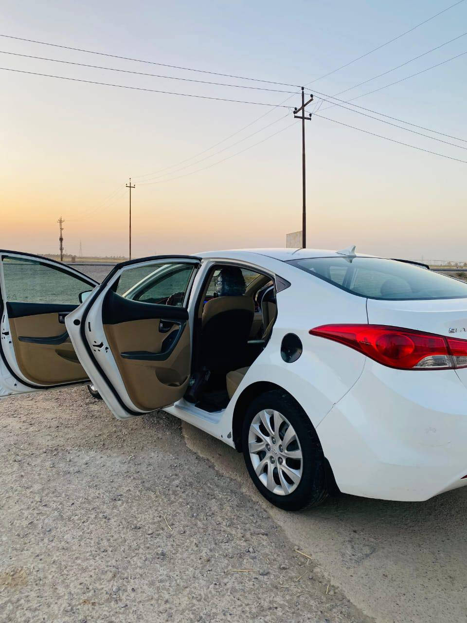 سلام عليكم الانترا /2011/وارد امريكي باسمي رقم مميز تبريد تتفئا شرط تخم تاير صدر شرط محرك كير شرط رقم مميز بدون تبديل بيها صبغ اثر شخوط بدون دواخل ليبول واحد شرط الداخل بيجي المرغوب /العنوان ديالى/***********
