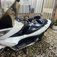 دراجه للبيع نوع هوندا pcx التواصل07723479005