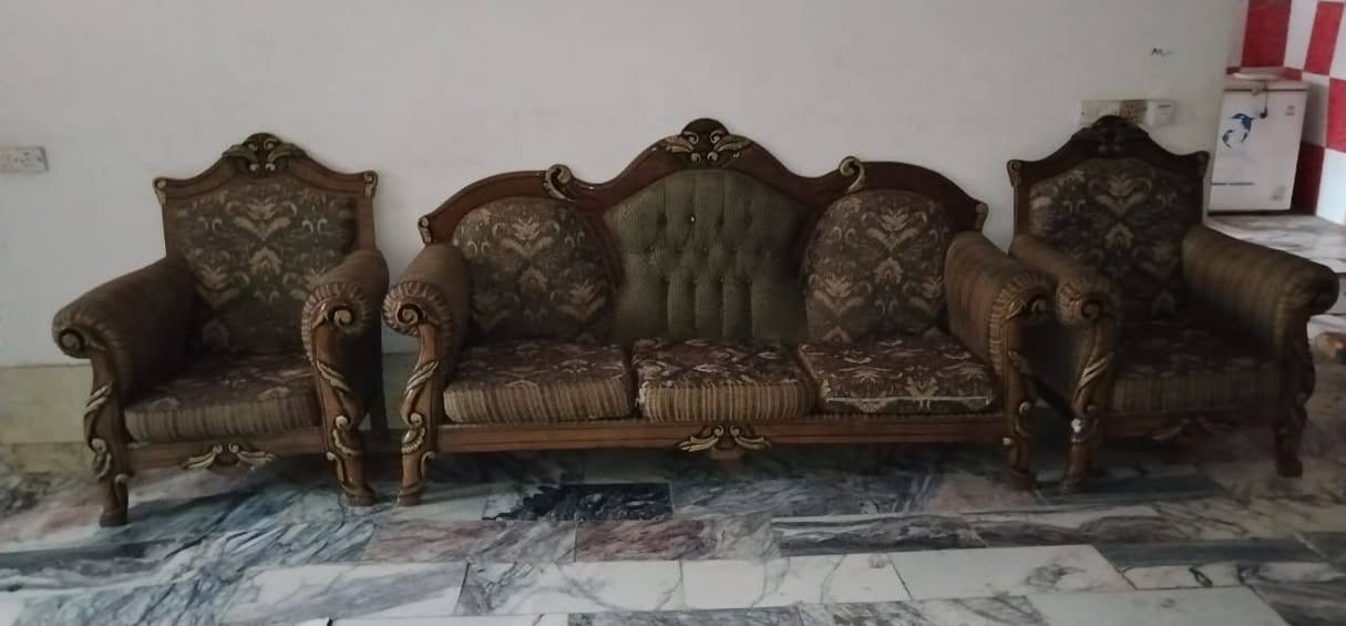 تخم عشر مقاعد قنفات 2+كراسي 4+البرده


**إذا كنت صاحب هذا الإعلان وتريد حذفه لأي سبب، رجاءا أرسل رسالة إلى الدعم الفني**